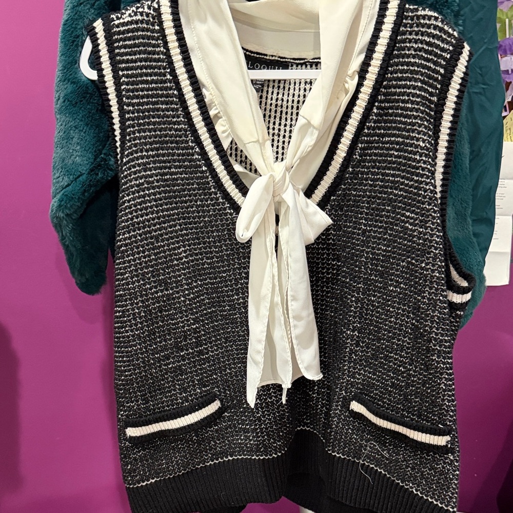 Eloquii Monochrome V-Neck Sweater Vest
